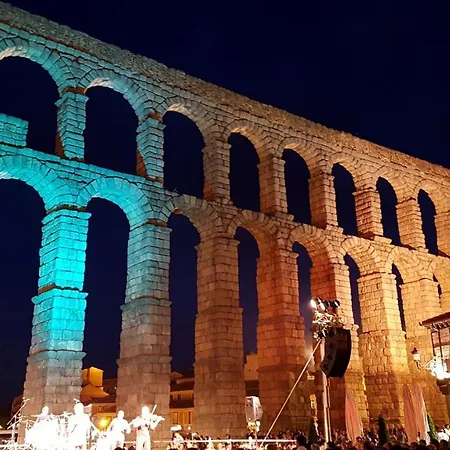 Apartmán Gran Con Jardin A 55 Min De Madrid Wifi Free Aparca En La Puerta